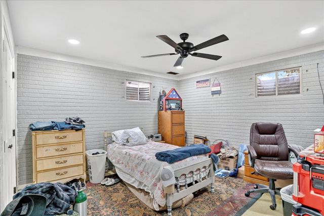 6535 Farm Road 1245, Aurora, MO 65605