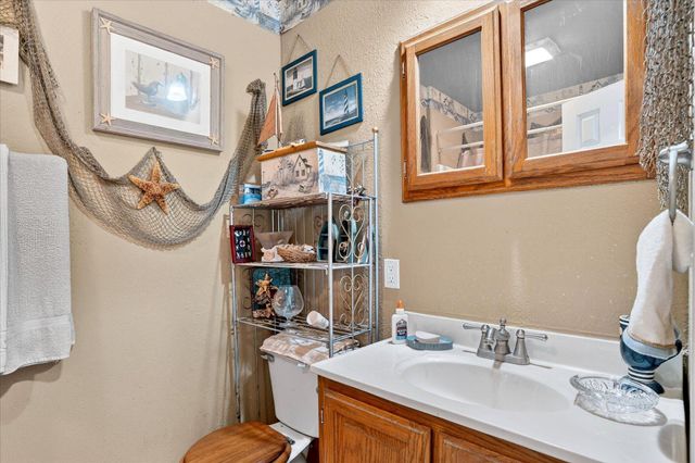 6535 Farm Road 1245, Aurora, MO 65605