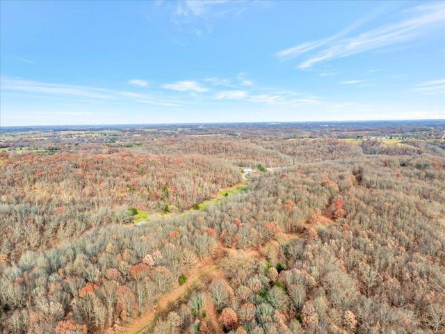 6535 Farm Road 1245, Aurora, MO 65605