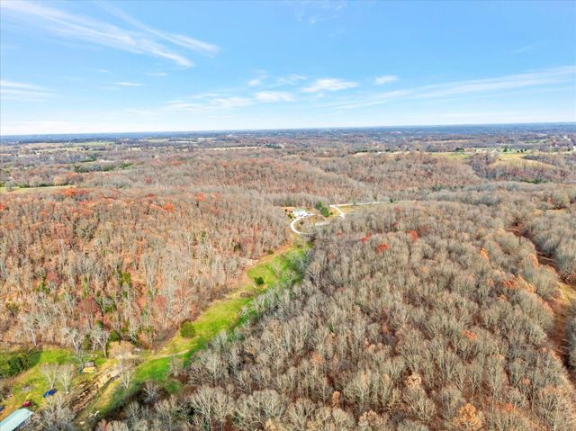 6535 Farm Road 1245, Aurora, MO 65605