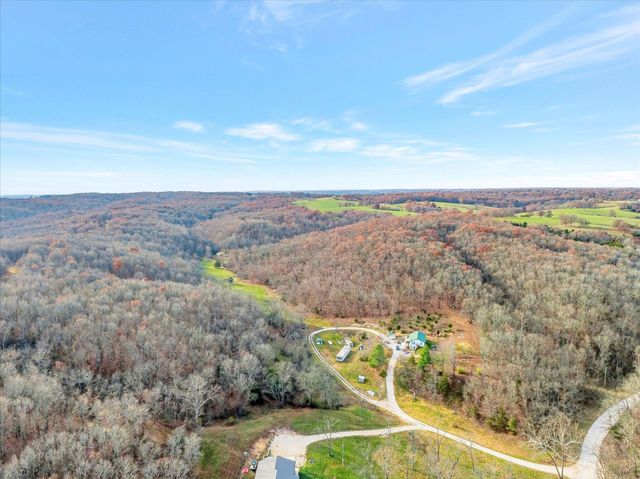 6535 Farm Road 1245, Aurora, MO 65605