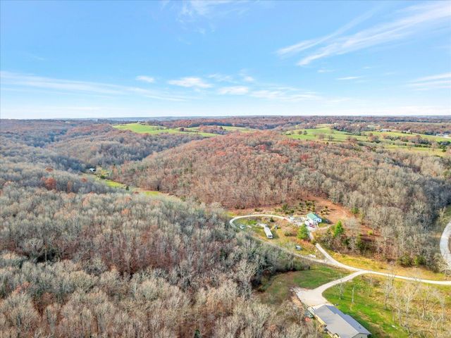 6535 Farm Road 1245, Aurora, MO 65605