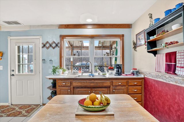 6535 Farm Road 1245, Aurora, MO 65605