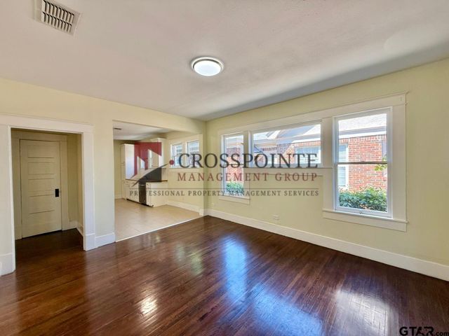 431 S College, Tyler, TX 75702