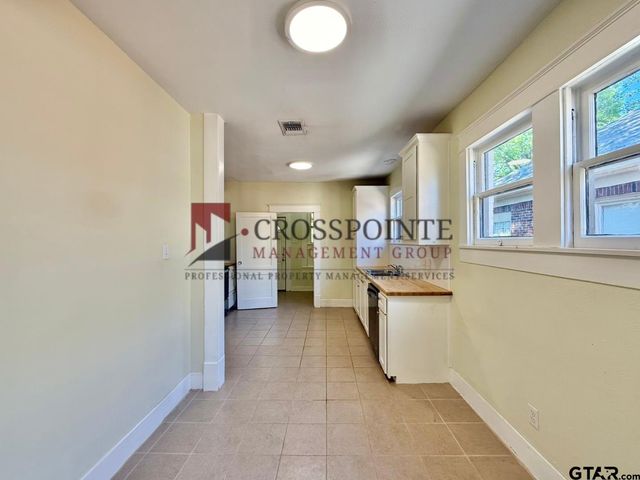 431 S College, Tyler, TX 75702