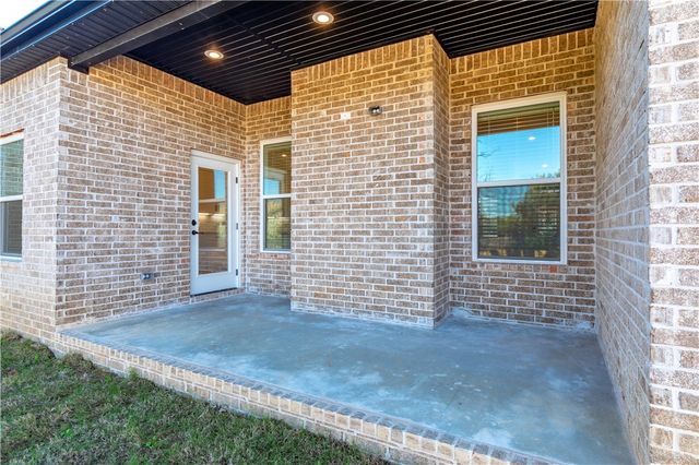 5840 Poppy Avenue, Springdale, AR 72762