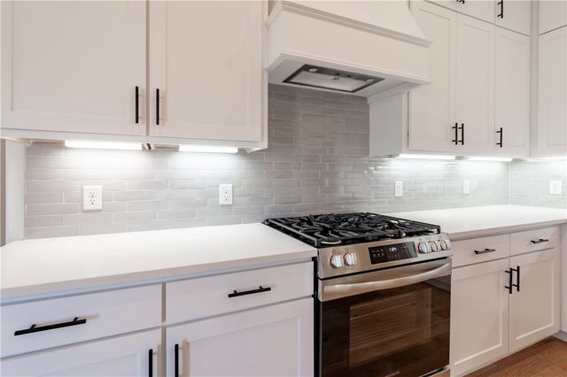 5840 Poppy Avenue, Springdale, AR 72762