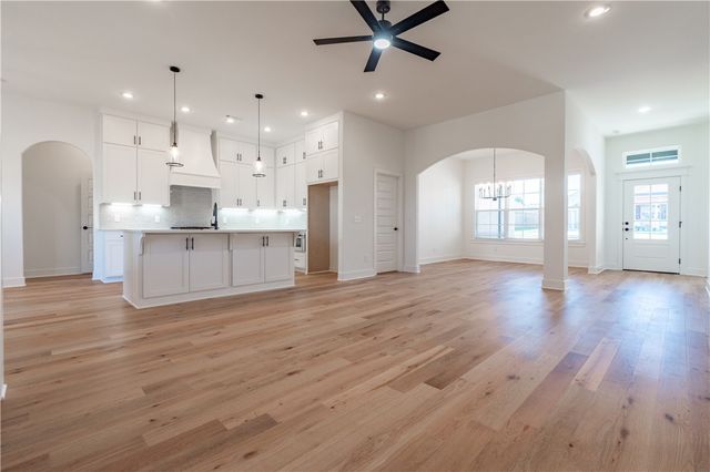 5840 Poppy Avenue, Springdale, AR 72762