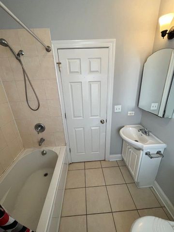 4548 W George Street 3, Chicago, IL 60641