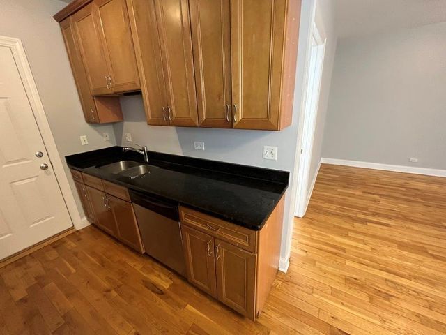 4548 W George Street 3, Chicago, IL 60641