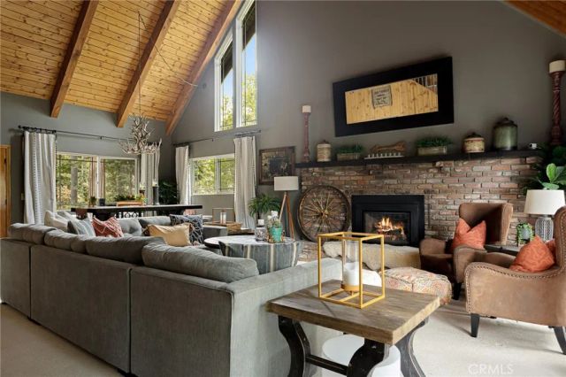 366 Rainier Road, Lake Arrowhead, CA 92352