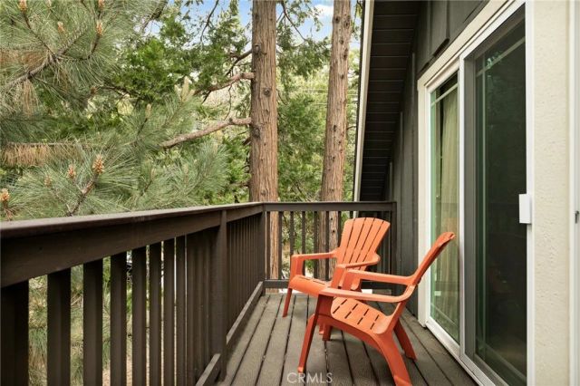 366 Rainier Road, Lake Arrowhead, CA 92352