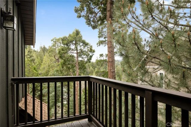 366 Rainier Road, Lake Arrowhead, CA 92352
