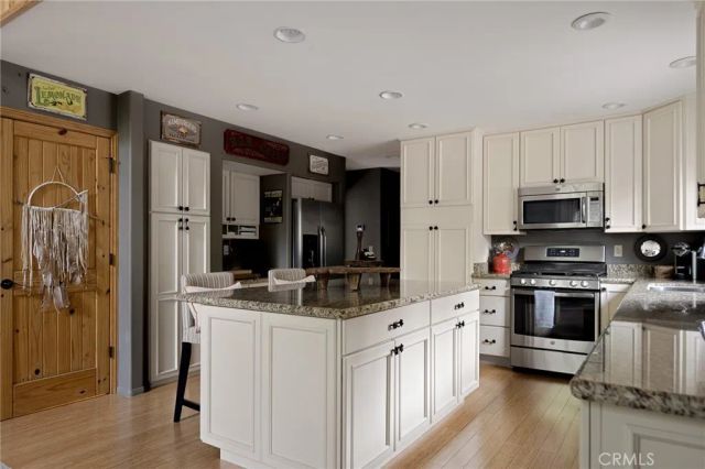 366 Rainier Road, Lake Arrowhead, CA 92352