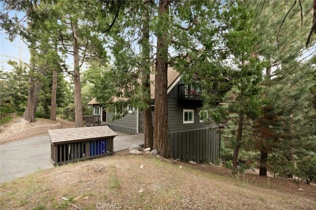 366 Rainier Road, Lake Arrowhead, CA 92352