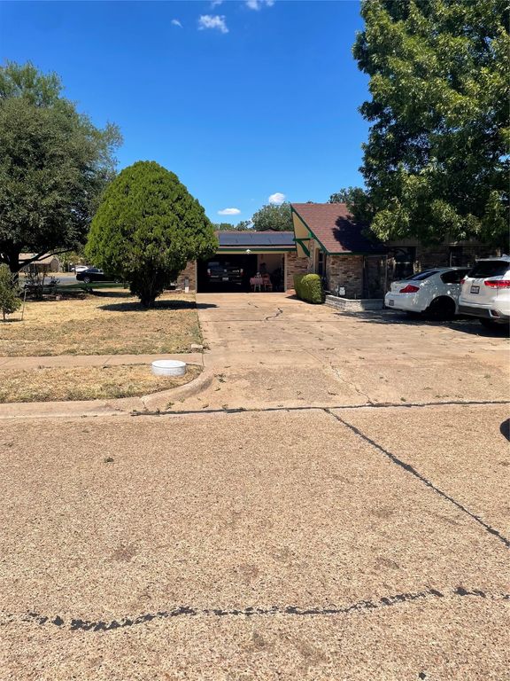 1130 Glenwick Lane, Irving, TX 75060 — exterior