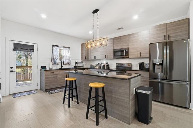 2281 Pryor SW Road, Atlanta, GA 30315