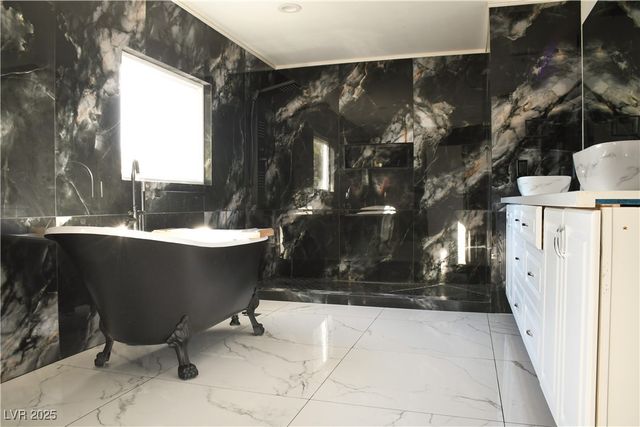 1708 Crest Avenue, Las Vegas, NV 89119