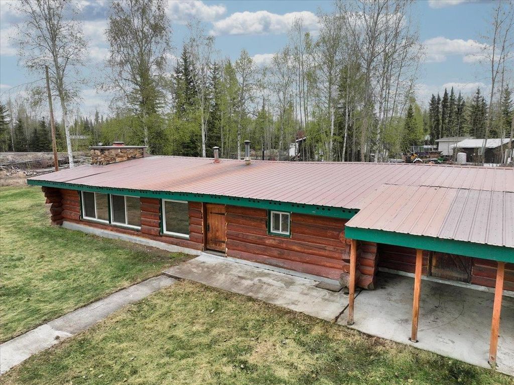 1025 SIRLIN DRIVE, North Pole, AK 99705
