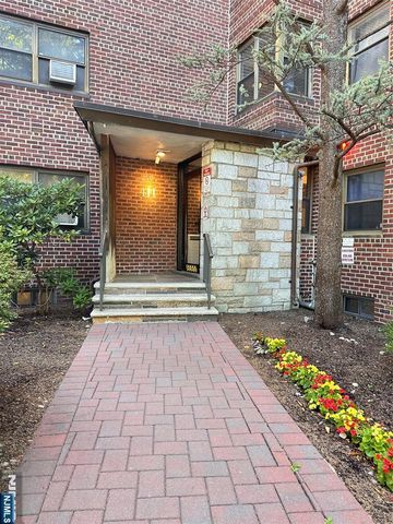 411 Park Place 3H, Fort Lee, NJ 07024