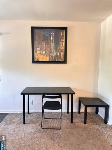 411 Park Place 3H, Fort Lee, NJ 07024