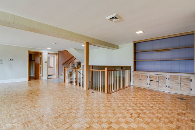 6715 W Wyandot Drive, Palos Heights, IL 60463