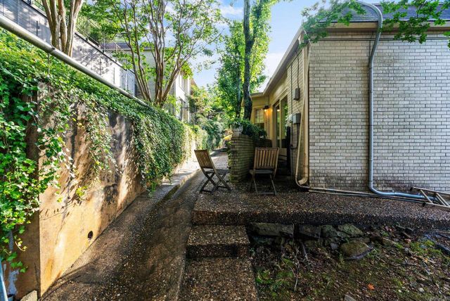 3901 Cedar Hill #18, Little Rock, AR 72202