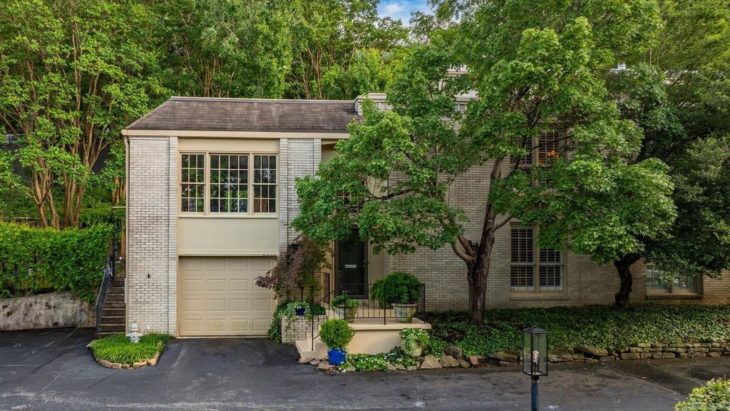 3901 Cedar Hill #18, Little Rock, AR 72202