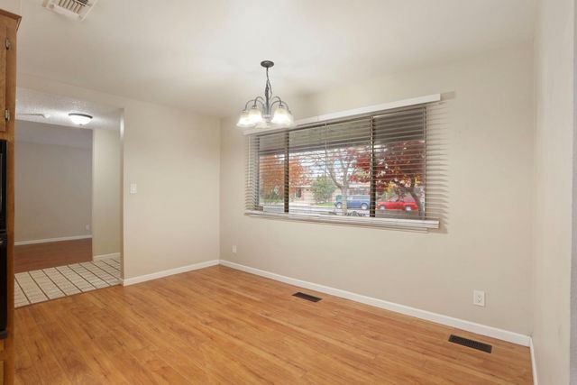 1021 S Mills Ave, Lodi, CA 95242