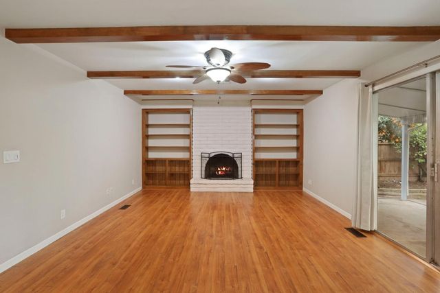 1021 S Mills Ave, Lodi, CA 95242