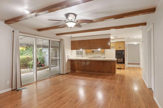 1021 S Mills Ave, Lodi, CA 95242