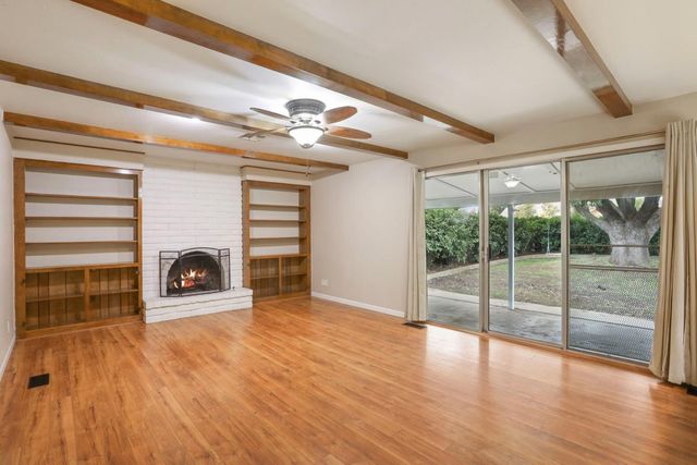 1021 S Mills Ave, Lodi, CA 95242