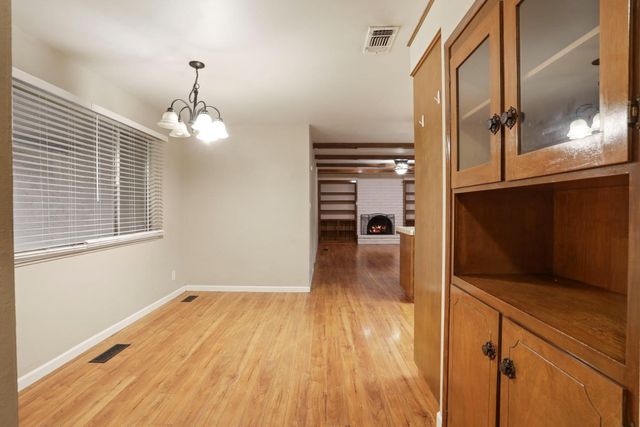 1021 S Mills Ave, Lodi, CA 95242