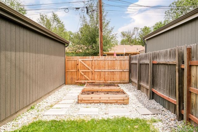 3228 N Fillmore Street, Denver, CO 80205