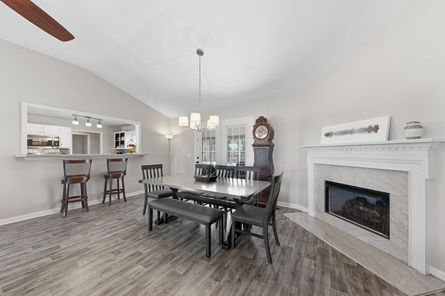 1904 Digg Ct, Columbia, TN 38401