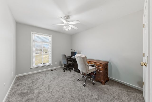 1904 Digg Ct, Columbia, TN 38401