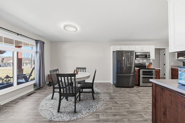 1904 Digg Ct, Columbia, TN 38401