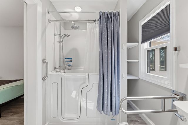 1904 Digg Ct, Columbia, TN 38401