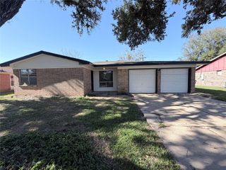 3616 Willowick Drive, Bay City, TX 77414