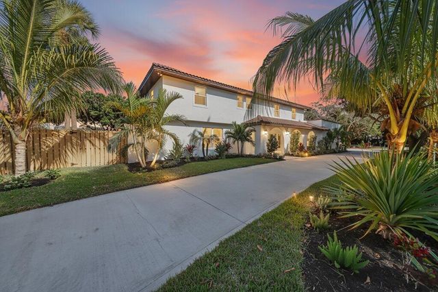 37 E High Point Road, Sewalls Point, FL 34996