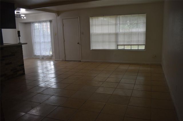 6718 Rowell Court, Houston, TX 77489