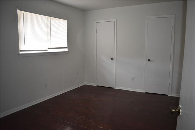 6718 Rowell Court, Houston, TX 77489
