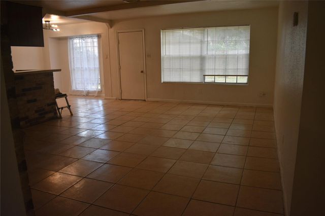 6718 Rowell Court, Houston, TX 77489