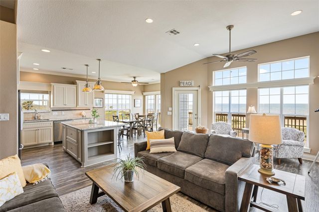 774 Wommack, Crystal Beach, TX 77650