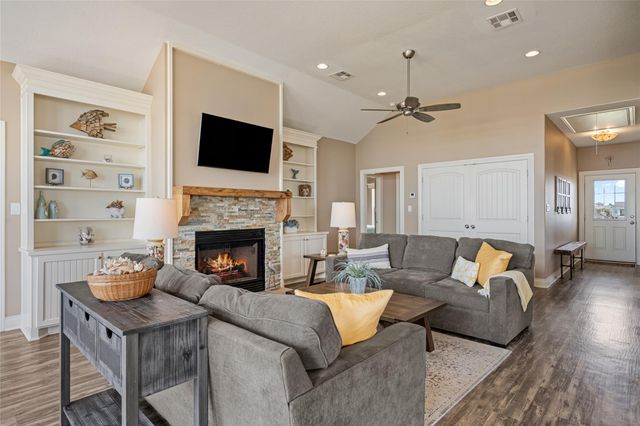 774 Wommack, Crystal Beach, TX 77650