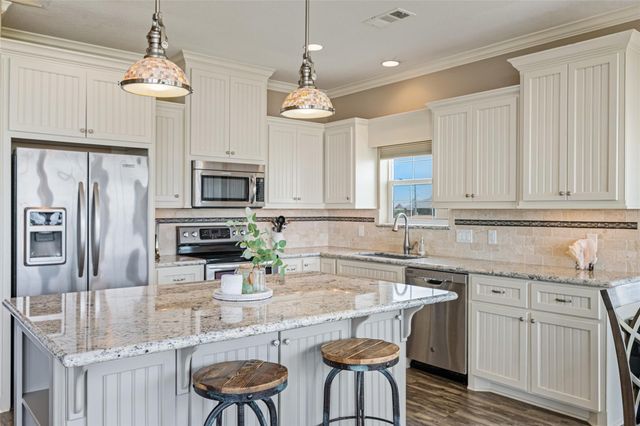 774 Wommack, Crystal Beach, TX 77650