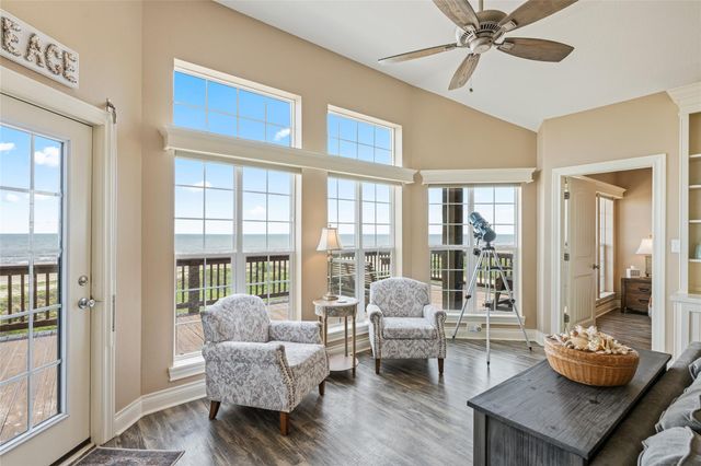 774 Wommack, Crystal Beach, TX 77650