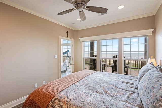 774 Wommack, Crystal Beach, TX 77650