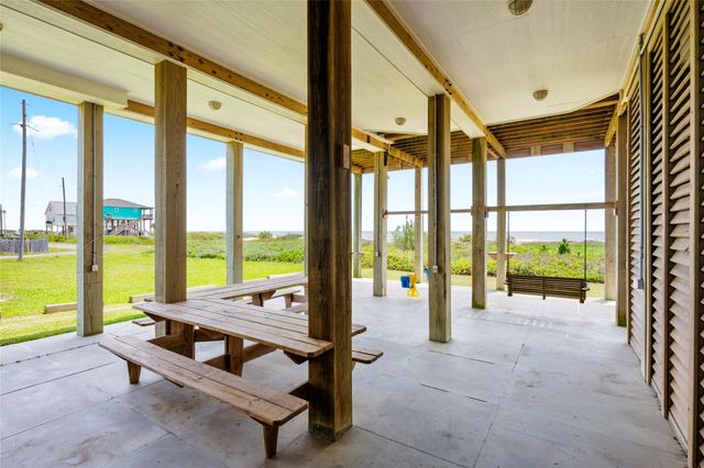 774 Wommack, Crystal Beach, TX 77650