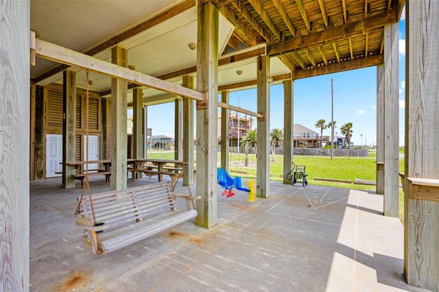 774 Wommack, Crystal Beach, TX 77650